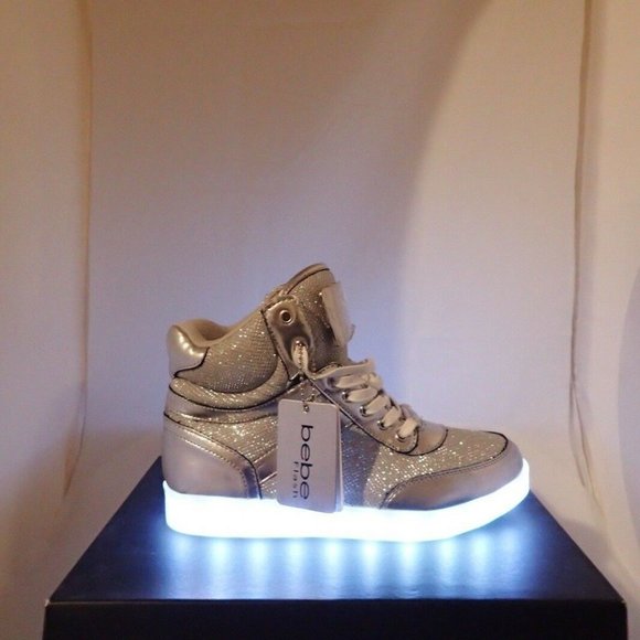 NIB Bebe Sport Krysten Slvfx Sillver High Tops sz. 8 - Picture 1 of 8